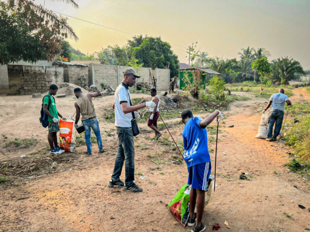 PROJECT-TOGO_Recacling_Muellsammelaktion_3.jpg-768x576.jpg