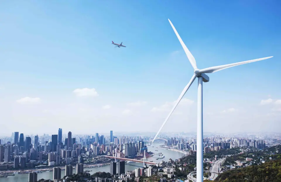 Windkraft und stadtlandschaft