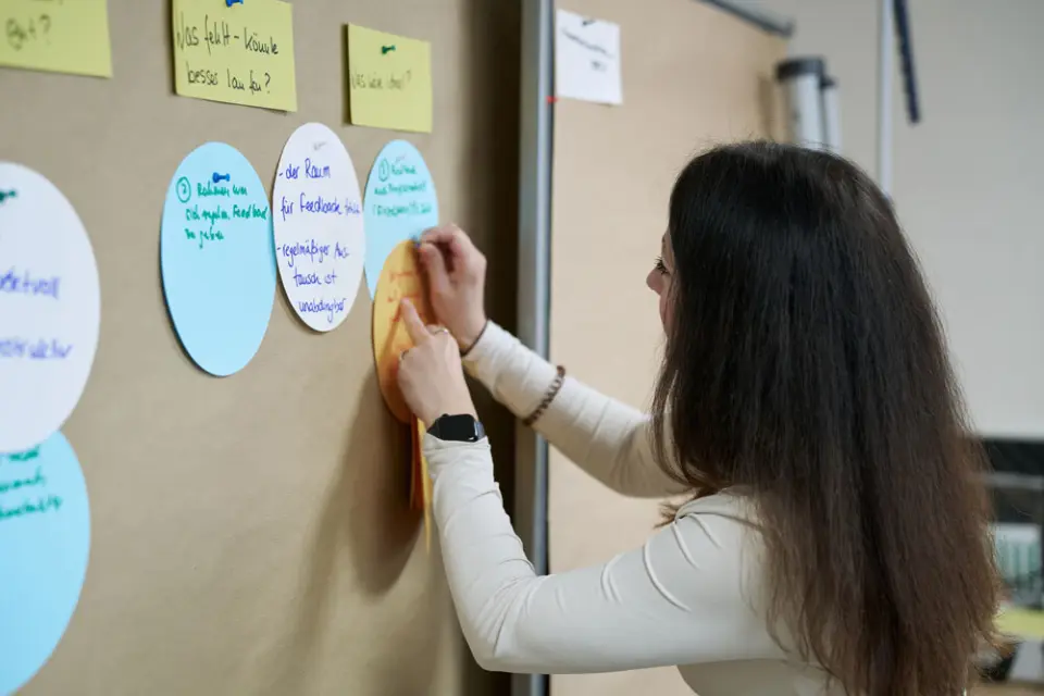 Frau pinnwand workshop